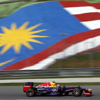Webber domina 1ra práctica en GP de Malasia