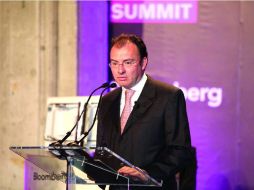 El titula de Hacienda y Crédito Público asistió a la cumbre Económica de México organizada por Bloomerg. EE  /