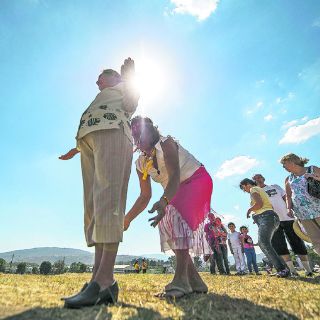 Con la carga positiva