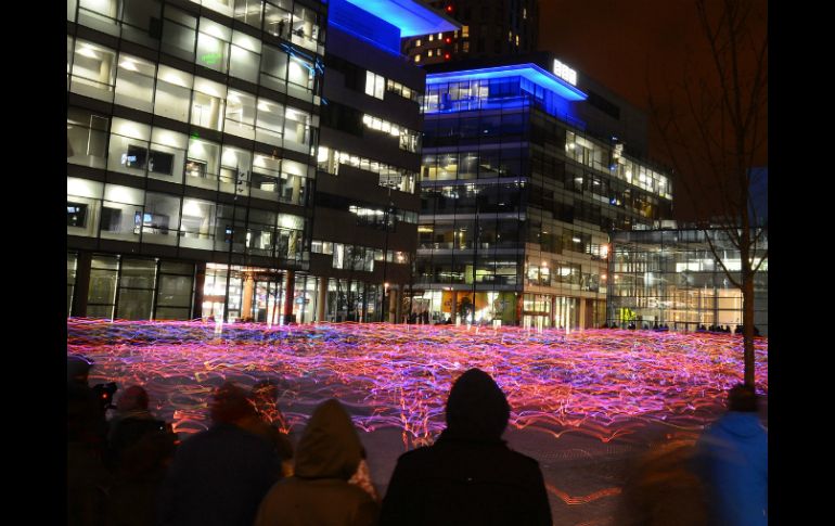 El pasado año 2012 se apagó la luz de monumentos emblemáticos como la Torre Eiffel en París, la Sagrada Familia en Barcelona, y otros. AFP /