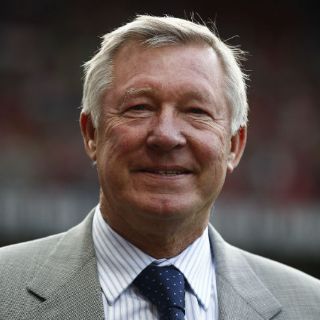 La UEFA suspende a Nani y multa a Ferguson