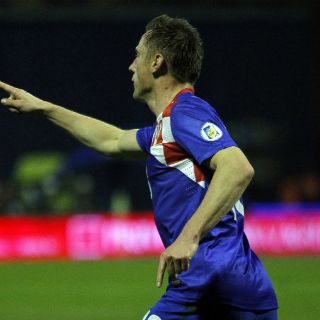 Croacia gana a Serbia y es líder de su grupo