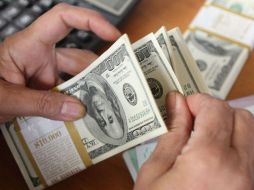 En Monterrey, el billete se ofrece hasta en 12.70 pesos. ARCHIVO /