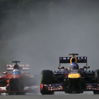 Vettel logra la 'pole' en Malasia