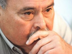 Eraclio Zepeda presenta su obra en la Librería Gandhi de Miguel Ángel de Quevedo. ARCHIVO /