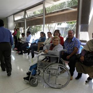 Ofrecen detección oportuna de hipercolesterolemia