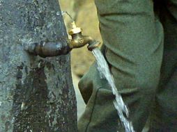 Debido a la demanda de agua en la capital, los mantos acuíferos se han debilitado produciendo el hundimiento de la ciudad. ARCHIVO /