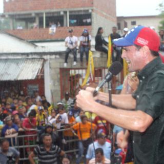 Capriles asegura que ganará elección presidencial ''con la verdad''