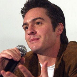 Mauricio Ochmann plasma sus dolores de la infancia en cortometraje