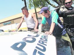 MÁS VIGILANCIA.  Las vueltas de inspección para vigilar a cuidadores de carros y limpiadores de parabrisas se han vuelto comunes. EL INFORMADOR /