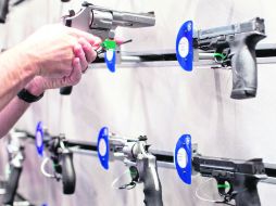 Mercado jugoso. La mayoría de las armas que se utilizan en la ejecuciones provienen de Estados Unidos. AP /