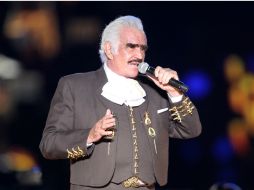 El charro de Huentitán y leyenda de la música mexicana, Vicente Fernández, se presentó en el Staples Center, en Los Angeles. ARCHIVO /