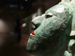 Las piezas subastadas son tres, entre ellas la figura de una mujer labrada en jadeita verde. ARCHIVO /