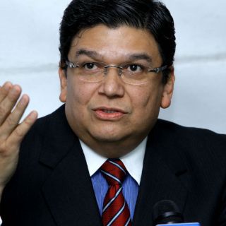 Empleados del Itei arremeten contra Jorge Gutiérrez Reynaga