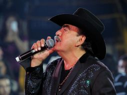 El material discográfico incluye 13 temas como ''Mil navajas'', ''Amores malditos'' y ''Ya se acabó''. ARCHIVO /