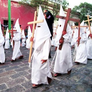 Semana Santa: palabras a ritmo de procesión