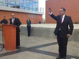 Marco Aurelio del Toro (d) en su primer discurso como director de seguridad.  /