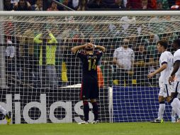 Javier 'Chicharito' Hernández lamenta una falla durante el partido. AFP /