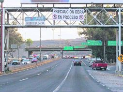 Señalamientos. Hay apoyo de policías viales en puntos del Periférico Poniente como el Estadio Omnilife y la colonia Ciudad Granja. EL INFORMADOR /