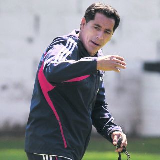 Galindo acepta que América tiene mejor plantilla