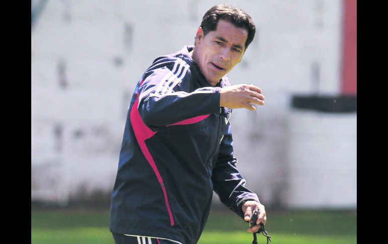 Benjamín Galindo ha jugado contra el América como jugador y entrenador, por lo que conoce a la perfección cómo encarar el Clásico. MEXSPORT /