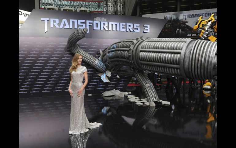 En las primeras cintas las protagonistas fueron Megan Fox y Rosie Huntington-Whiteley (en la imagen). ARCHIVO /
