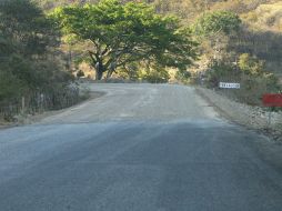 El vehículo accidentado fue ubicado entre el puente El Progreso y el crucero al poblado de Soyatán. ARCHIVO /