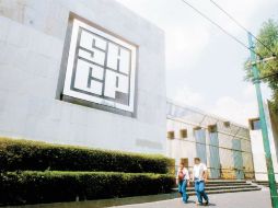 La dependencia señala que si se excluye la inversión de Pemex, el balance público presenta un superávit de 90.7 mil MDP. ARCHIVO /