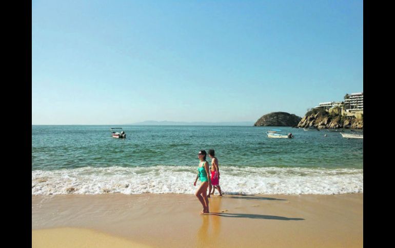 Protección. Los turistas que visitan Puerto Vallarta cuentan con el respaldo de la Setujal y la Profeco. ESPECIAL /