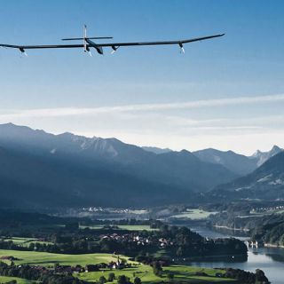 Aeroplano que opera totalmente con energía solar sobrevolará EU