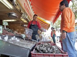 Estiman que serán visitados por los 16 inspectores del municipio, alrededor de 40 establecimientos del Mercado del Mar.  /