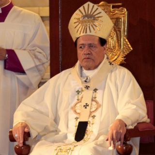 Es sabiduría divina aceptar con amor la cruz: Rivera Carrera