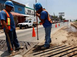 De las colonias a las que ya llega el agua, 227 son de Guadalajara, 96 de Tlaquepaque, 74 de Tonalá y 173 de Zapopan. ARCHIVO /