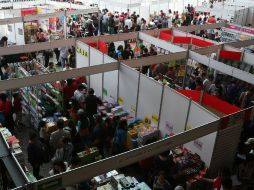 Los stands de las editoriales FCE y del Conaculta fueron ampliamente recomendados por el autor. EFE /