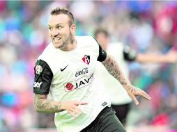 Vicente Matías Vuoso definió el partido con un derechazo que ingresó a la portería cementera tras golpear en el poste izquierdo. MEXSPORT /