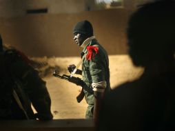 Los militares iniciaron una operación de búsqueda en varios barrios de la ciudad provocando tensión entre la población. AP /