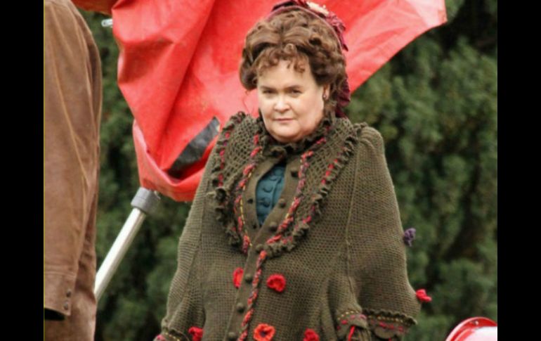 La artista británica trabajará en este nuevo proyecto cinematográfico con la actriz Samantha Barks. ESPECIAL /