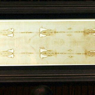 Exhiben en réplica de la Sábana Santa en la Basílica de Guadalupe