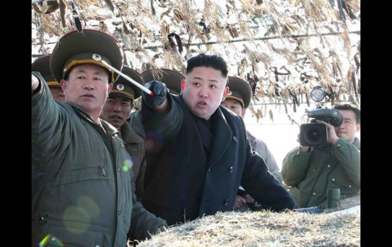 Kim Jong-un aseguró hoy que su régimen seguirá avanzando en el desarrollo de armas nucleares. ARCHIVO /