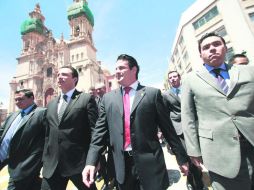 Acto solemne. El gobernador Aristóteles Sandoval (Centro) visitó Lagos de Moreno para conmemorar el 450 aniversario de su fundación. ESPECIAL /