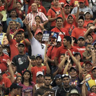 Maduro lleva ventaja de 10.6 puntos a Capriles: sondeo
