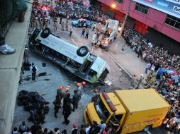 Aún no se conocen las causas del accidente que dejó al menos a seis personas heridas. AFP /