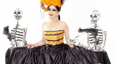 Astrid Hadad dijo sentirse orgullosa de ser chetumaleña y poseedora de una gran fuerza interpretativa. ARCHIVO /