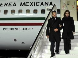 Al Presidente Enrique Peña Nieto lo acompaña su esposa y una comitiva de funcionarios. ARCHIVO /