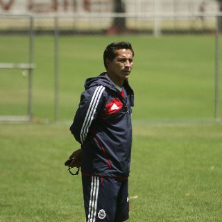 Galindo planea dos debuts