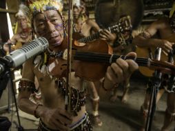 El grupo Mushqui Chullumbu, uno de los que participarán en el proyecto. EFE /