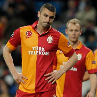 El Galatasaray apela a la UEFA para anular la tarjeta amarilla a Yilmaz
