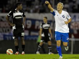 El Toluca fue goleado 4-0 por el uruguayo Nacional y, con ello, quedó eliminado de la Copa Libertadores. ARCHIVO /