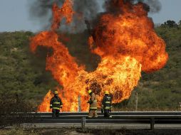 La empresa reitera que todo es provocado por el golpe de una máquina ajena a la petrolera. ARCHIVO /