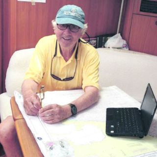 Tapatíos llegan a las Galápagos en velero